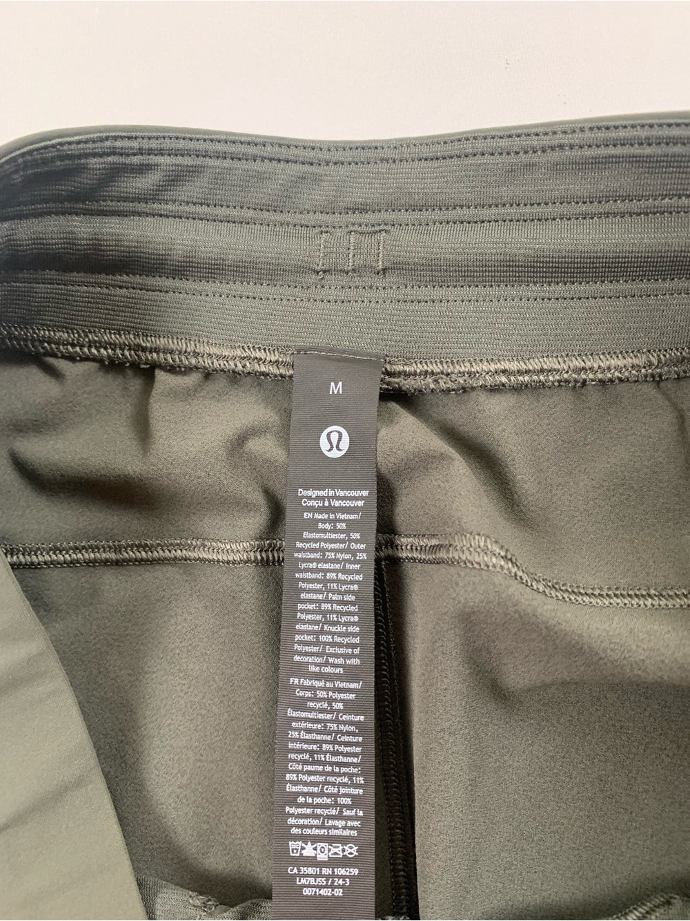 Lululemon Zeroed In linerless Shorts size Medium - Picture 3 of 4